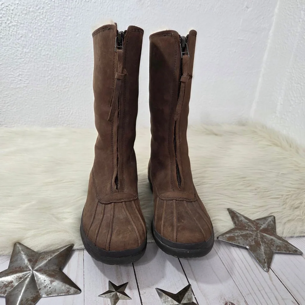 UGG Arquette front zip leather duck boot dark brown nubuck winter shearling sz 7